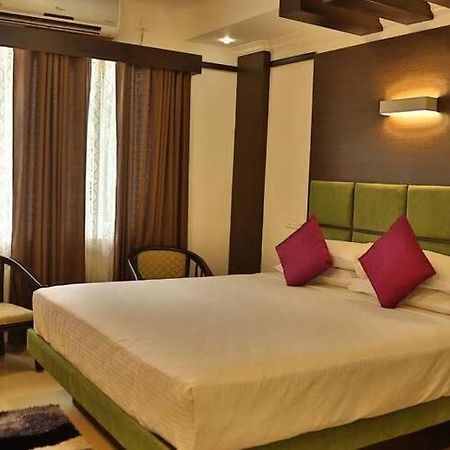 Continento The Classic Hotel Tirur Екстер'єр фото