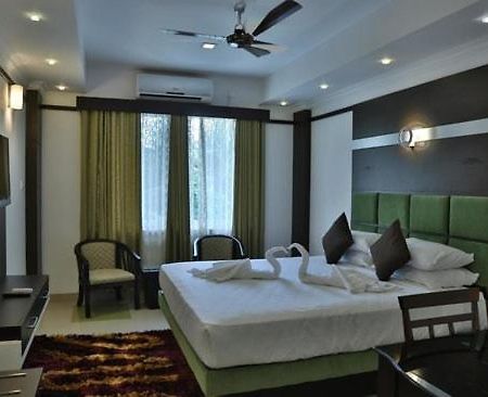 Continento The Classic Hotel Tirur Екстер'єр фото